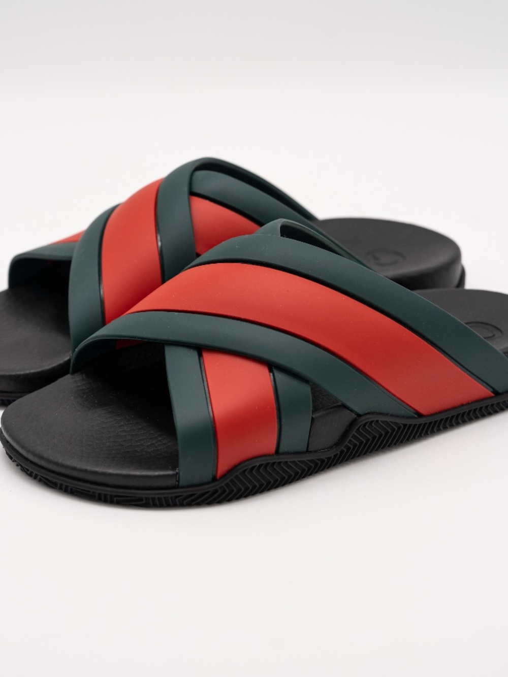 Gucci Women's Black Slide Sandals Cross Striped Red Web Rubber size 40eu 10 US